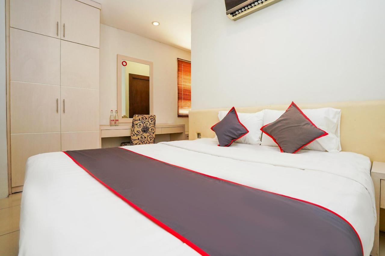 Hotel Collection O 29 Twin Tower à Sorabaya Extérieur photo
